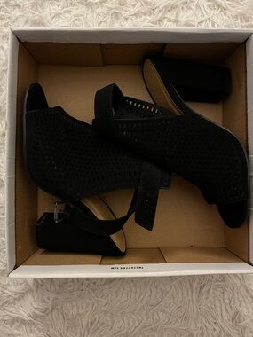 BAMBOO Black Block Heel Sandals